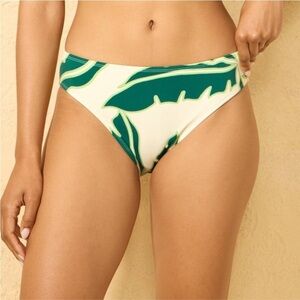 Palm Leaf Print Low-Rise
Regular Leg Full Coverage Bikini Bottom - Shade & Shore